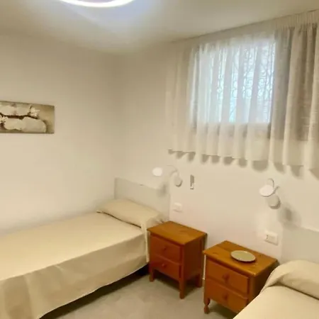 Apartamento Duplex Fronte Piscina Santiago 2 *